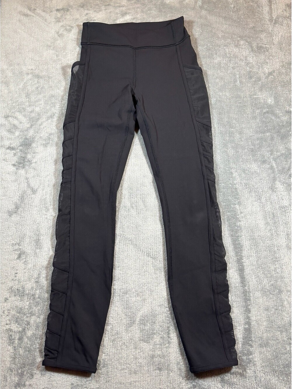 Lululemon Black Leggings Drop In Pocket Mesh Panel Size 2/4